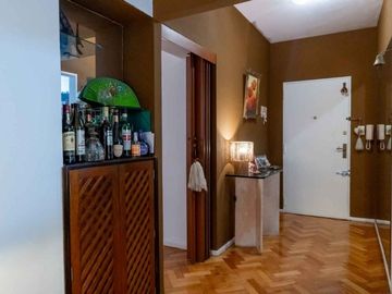 Venta dpto 4 amb con patio pura luz en complejo