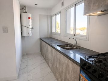 VENTA DEPTO 2 AMBIENTES A ESTRENAR COCHERA