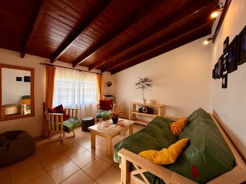 VENTA CASA 3 AMBIENTES CON QUINCHO Y PATIO + DEPTO