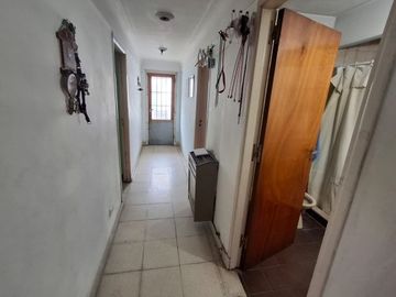 VENTA CASA 3 AMBIENTES CON GARAGE B. SAN MARTIN