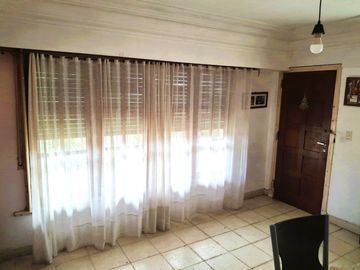 VENTA CASA 3 AMBIENTES CON GARAGE B. SAN MARTIN