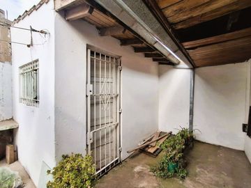 VENTA CASA 3 AMBIENTES CON GARAGE B. SAN MARTIN