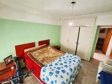 VENTA CASA 3 AMBIENTES CON GARAGE B. SAN MARTIN
