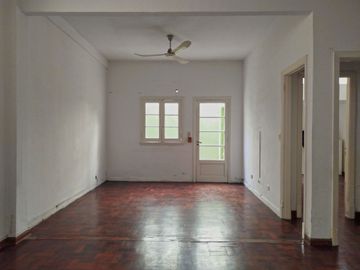 VENTA PH 2 Amb.-Muy Luminoso- 2 Patios- Chacarita