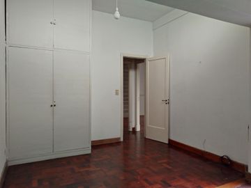 VENTA PH 2 Amb.-Muy Luminoso- 2 Patios- Chacarita