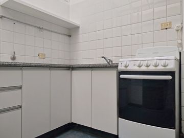 VENTA PH 2 Amb.-Muy Luminoso- 2 Patios- Chacarita