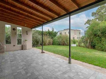Casa en Venta Horizontes al Sur 5amb. Jar/pil/coch