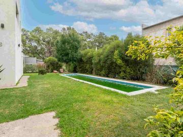 Casa en Venta Horizontes al Sur 5amb. Jar/pil/coch