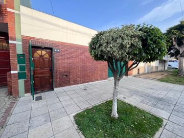Casa 3 amb. con Quincho Apto Crédito - Gerli Lanús