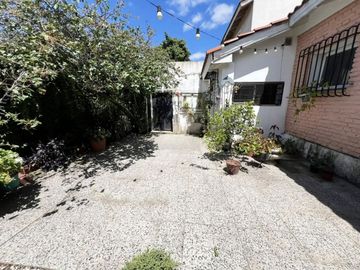 VENTA CASA 3 AMBIENTES RAMOS MEJIA BARRIO PILETA