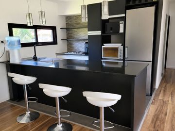 Casa quinta de 3 ambientes sobre lote de 1.750 m²