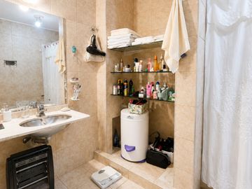 Venta departamento 3 ambientes con patio