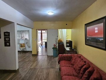 CASA 5 AMBIENTES EN VENTA EN INGENIERO MASCHWITZ