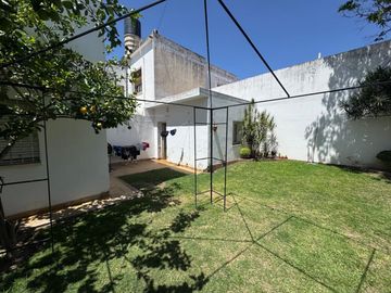 Venta Casa 4 dorm Barrio General Paz Apta Credito