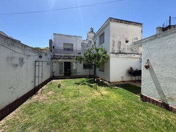 Venta Casa 4 dorm Barrio General Paz Apta Credito