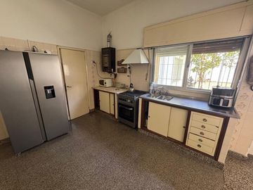 Venta Casa 4 dorm Barrio General Paz Apta Credito