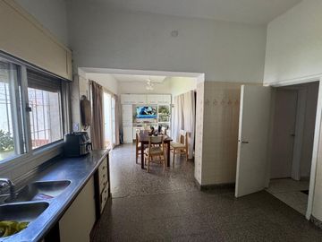Venta Casa 4 dorm Barrio General Paz Apta Credito
