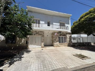 Venta Casa 4 dorm Barrio General Paz Apta Credito