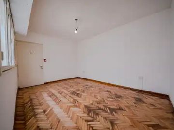 Excelente 2 ambs en Belgrano R. 2ª por escalera