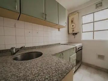 Excelente 2 ambs en Belgrano R. 2ª por escalera