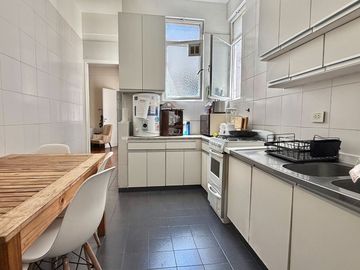 VENTA DEPTO 4 AMB + DEPENDENCIA BALCON RECOLETA