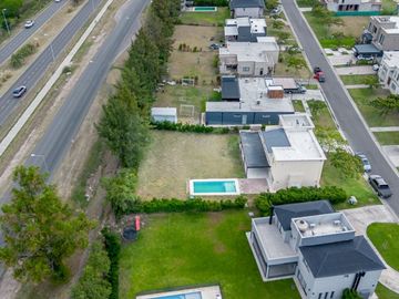 VENTA CASA 5 AMBIENTES EN SAN MATIAS