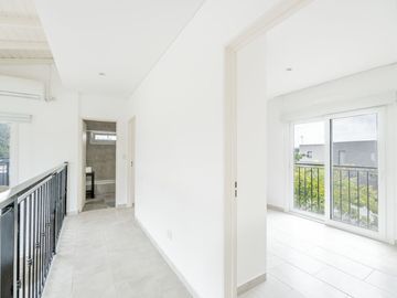 VENTA CASA 5 AMBIENTES EN SAN MATIAS