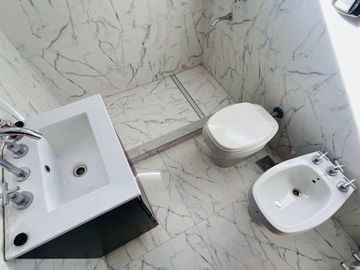 VENTA DEPTO DOS AMBIENTES A ESTRENAR. LINIERS