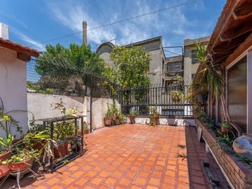 VENTA CASA 5 AMB PATIO QUINCHO TERRAZA BOEDO