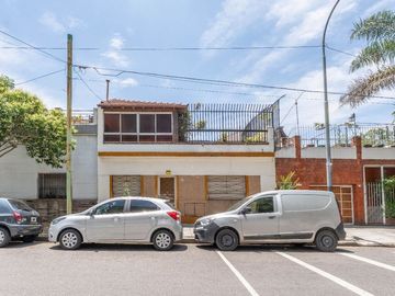 VENTA CASA 5 AMB PATIO QUINCHO TERRAZA BOEDO