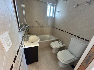 DEPARTAMENTO 4 AMBIENTES EN VENTA SANTOS TESEI