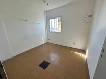 DEPARTAMENTO 4 AMBIENTES EN VENTA SANTOS TESEI