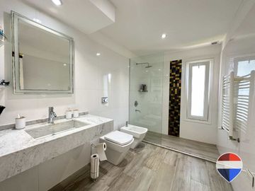 CASA 4 AMB VENTA EN SANTA RITA CORREDOR CANNING