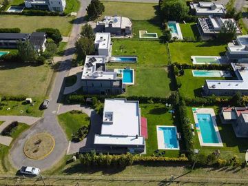 CASA 4 AMB VENTA EN SANTA RITA CORREDOR CANNING