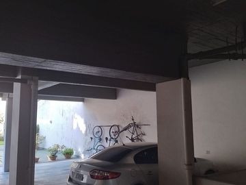 VENTA COCHERA EN ALMAGRO ZONA HOSPITAL ITALIANO