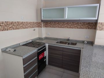 VENTA DEPARTAMENTO 2 AMB A ESTRENAR BALCON FLORES