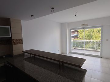 VENTA DEPARTAMENTO 2 AMB A ESTRENAR BALCON FLORES