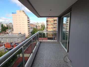 VENTA DEPARTAMENTO 2 AMB A ESTRENAR BALCON FLORES