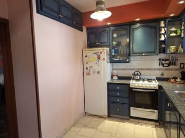 Casa VENTA Longchamps 5 AMBIENTES patio y pileta