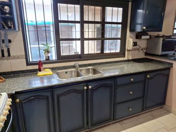 Casa VENTA Longchamps 5 AMBIENTES patio y pileta