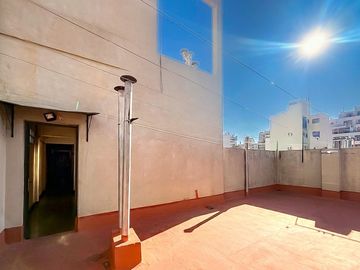 Depto en venta 3 amb villa crespo PB con patio!