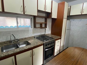 Venta Depto 3 Amb Sáenz Peña 2 piso por escalera