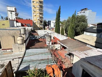 Casa 5Amb + 2 Importantes Locales en PB + Cocheras