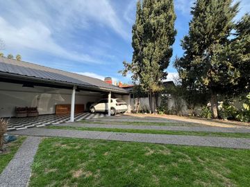VENTA CASA 6 AMBIENTES 600 m2- CASTELAR NORTE