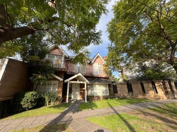 VENTA CASA 6 AMBIENTES 600 m2- CASTELAR NORTE