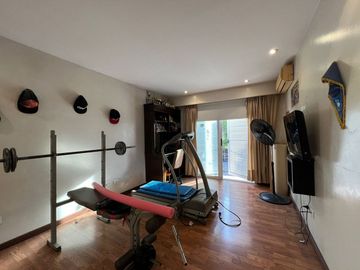 VENTA CASA 6 AMBIENTES 600 m2- CASTELAR NORTE