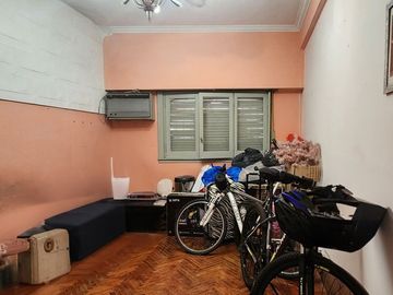 VENTA CASA EN ESQUINA 4 AMB+DEPTO 3 AMB CIUDADELA
