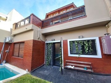 Venta Casa 4 Amb Devoto con Parque, Piscina, Coche