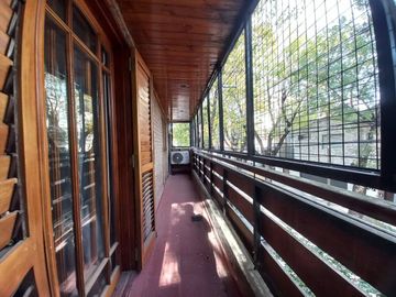 Venta Casa 4 Amb Devoto con Parque, Piscina, Coche