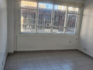 VENTA MONOAMBIENTE DIVISIBLE, IDEAL ESTUDIANTES